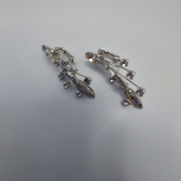 Vintage Clear Rhinestones Clip On Dangle Earrings 1.75". - Picture 11 of 13